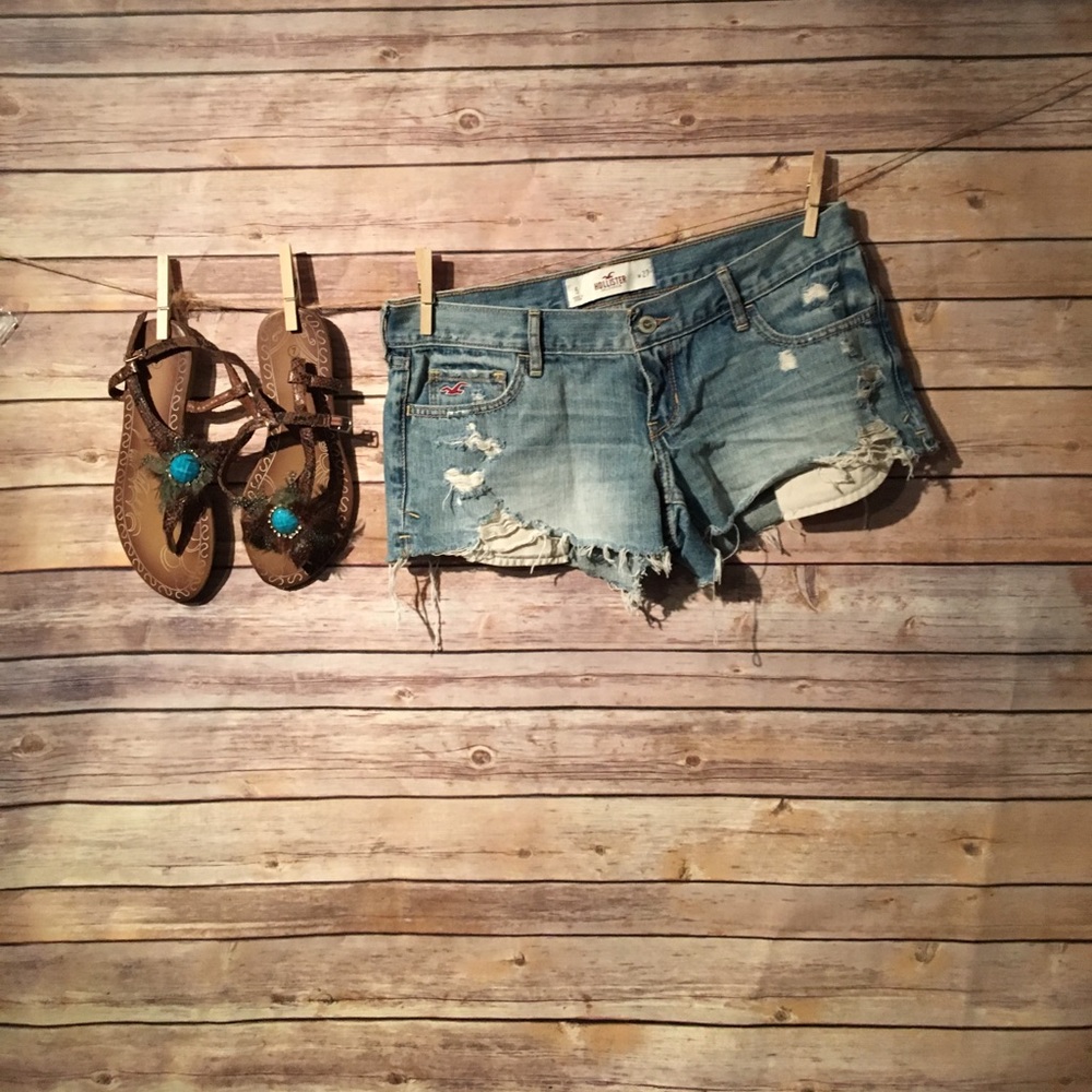 Hollister Denium cut off shorts